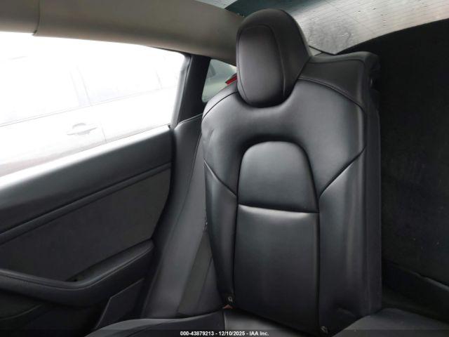 Tesla Model 3 Long Range Dual Motor All-wheel Drive Image 5