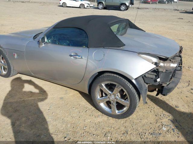 Pontiac Solstice Image 11