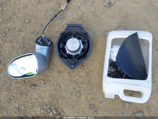 Pontiac Solstice Image 7