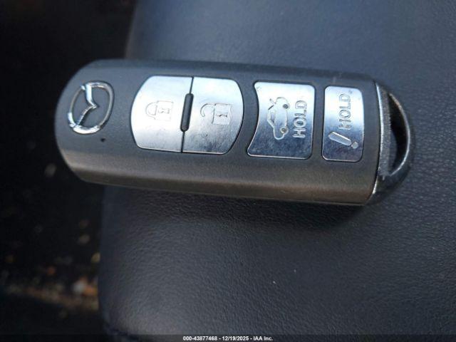 Mazda Mazda3 S Touring Image 10