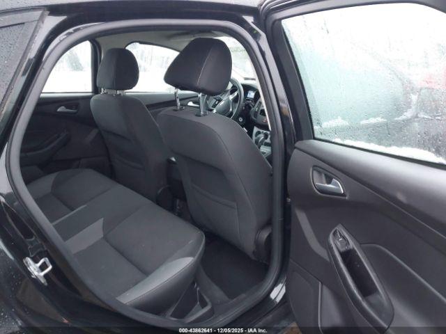 Ford Focus Se Image 4