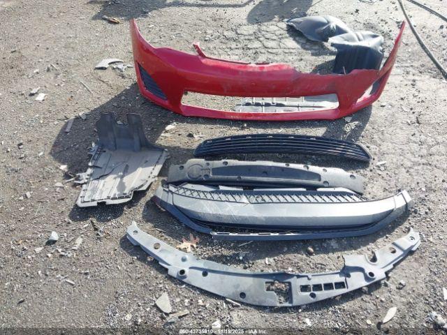 Toyota Camry Le Image 2