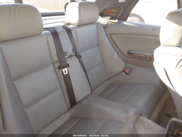 BMW 3 Series Image 6