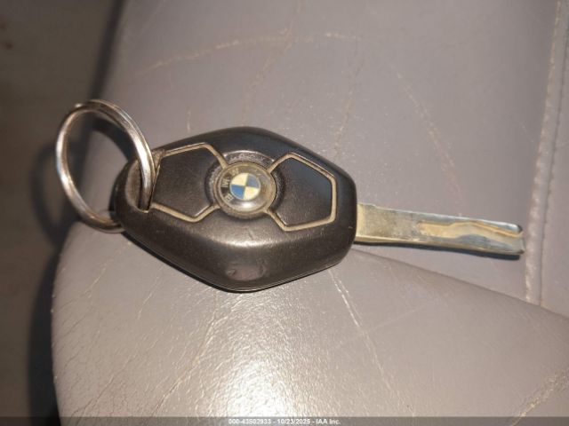 BMW 3 Series Image 8