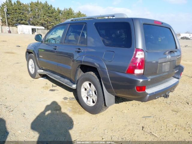 Toyota 4Runner Limited V8 Image 2