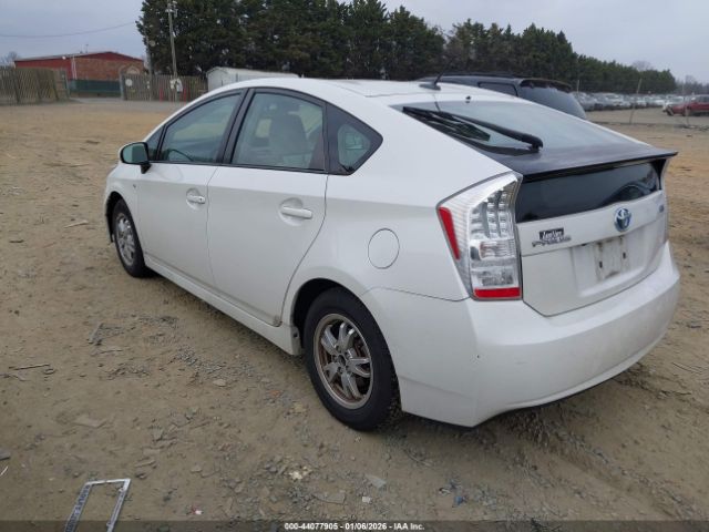 Toyota Prius Three Image 3