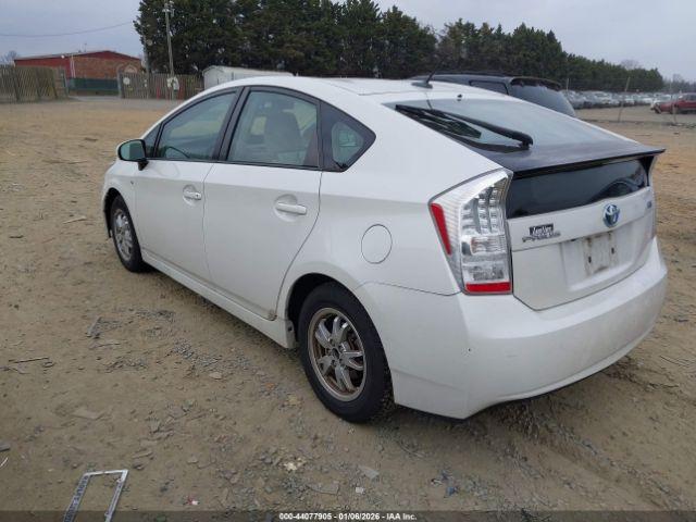 Toyota Prius Three Image 3