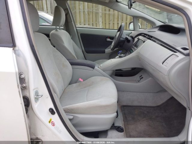 Toyota Prius Three Image 5