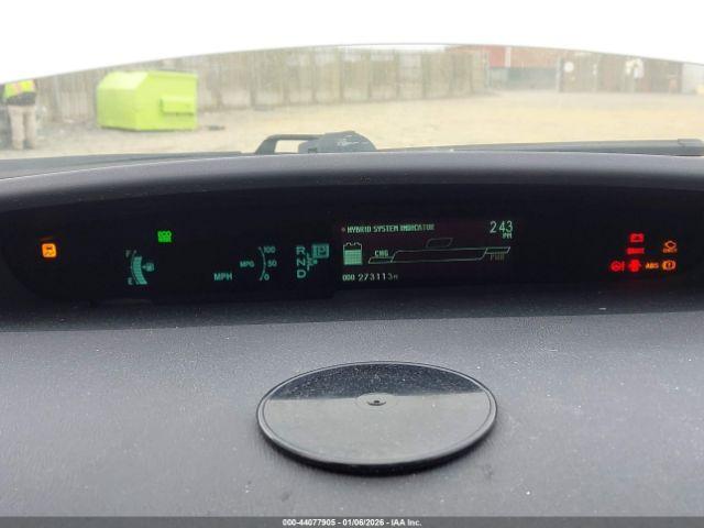 Toyota Prius Three Image 12