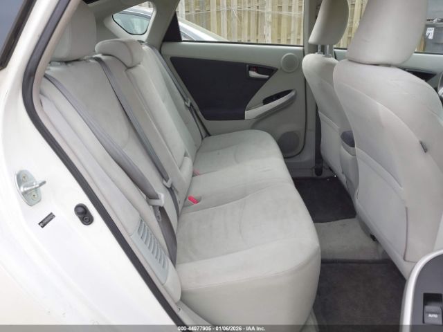 Toyota Prius Three Image 6