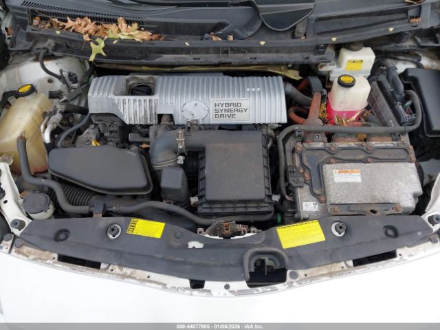 Toyota Prius Three Image 8