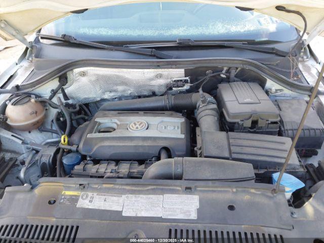 Volkswagen Tiguan S Image 13