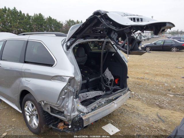 Toyota Sienna Xle Image 17