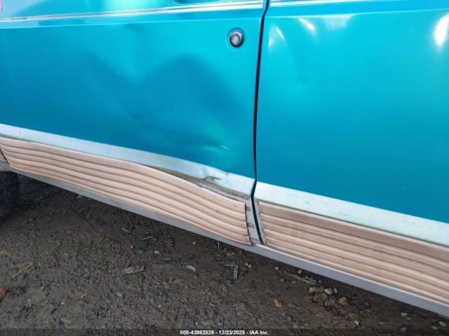 Jeep Cherokee Country Image 7