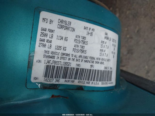 Jeep Cherokee Country Image 9