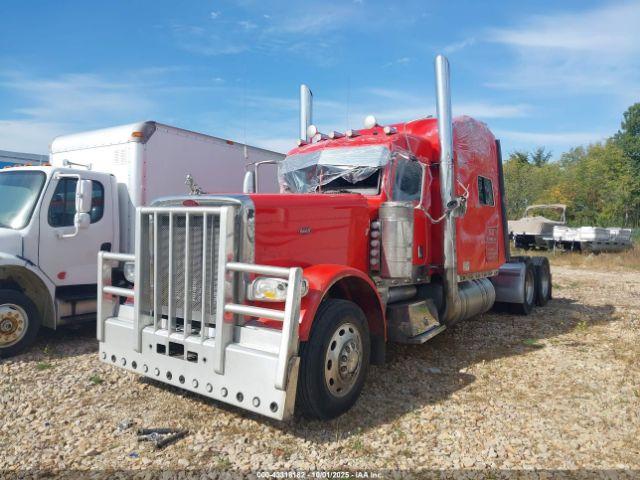 Peterbilt 389 Image 10