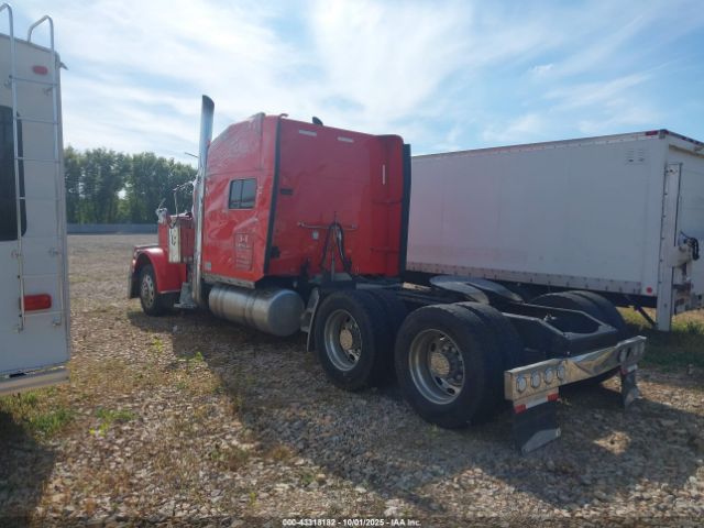 Peterbilt 389 Image 11