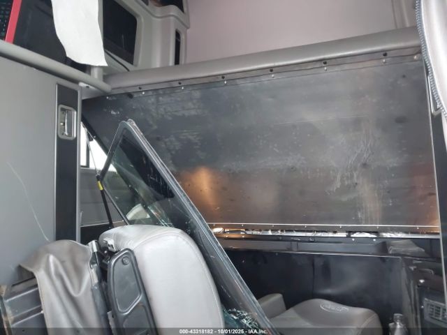 Peterbilt 389 Image 17