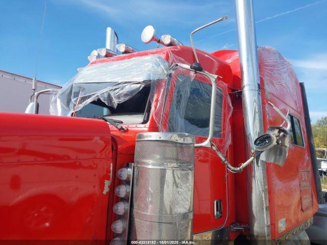 Peterbilt 389 Image 20