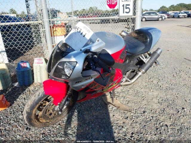 Honda Rvt1000 R Image 5