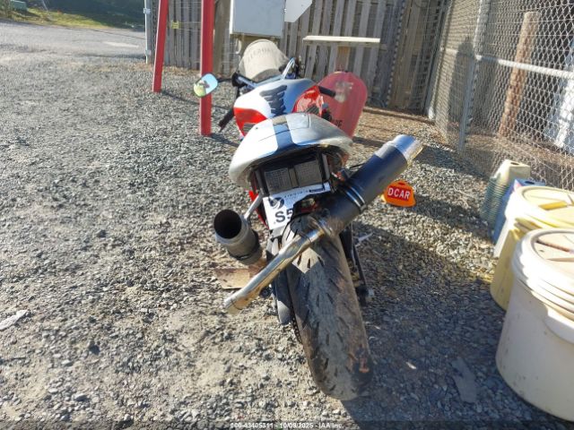 Honda Rvt1000 R Image 7