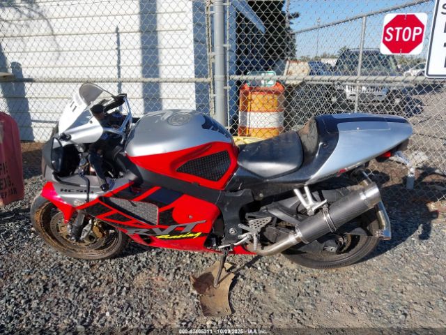 Honda Rvt1000 R Image 8