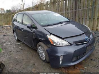  Salvage Toyota Prius v