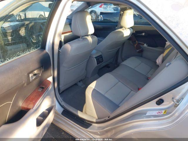 Toyota Camry Xle Image 10