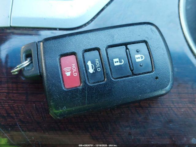 Toyota Camry Xle Image 6