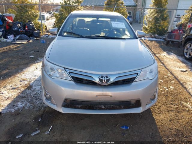 Toyota Camry Xle Image 2