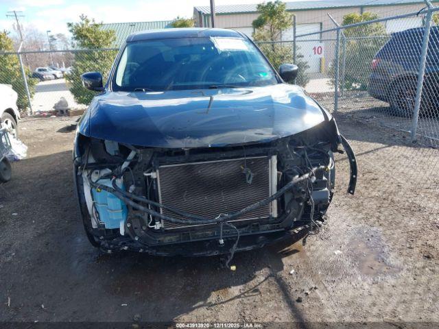 Nissan Rogue S Image 5