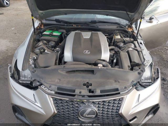 Lexus Is Image 4