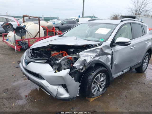 Toyota RAV4 Le Image 13