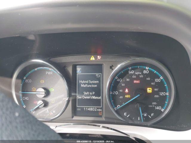 Toyota RAV4 Le Image 14