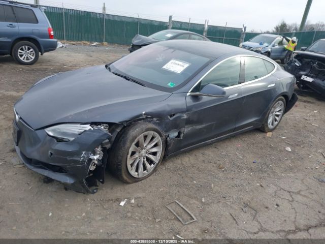 Tesla Model S Image 4