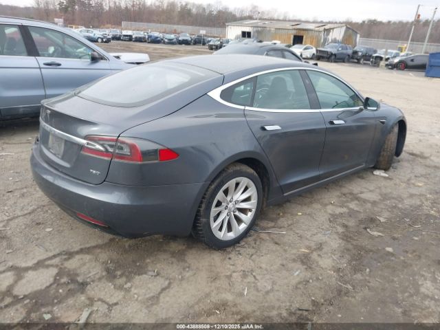 Tesla Model S Image 3