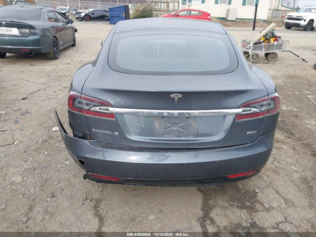 Tesla Model S Image 14