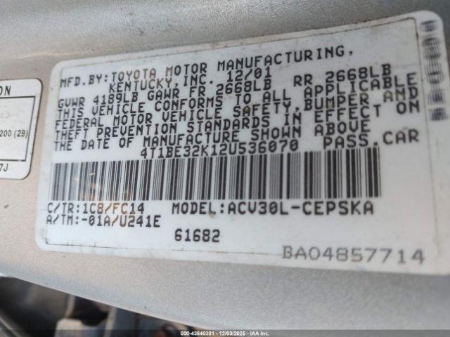 Toyota Camry Se Image 16