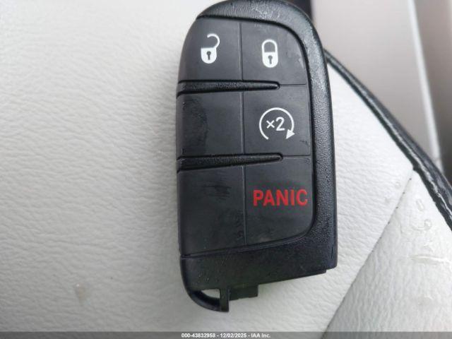 Jeep Compass Sun And Wheel Fwd Image 9