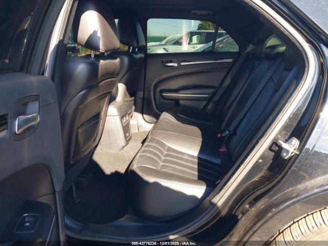 Chrysler 300 300s Image 10