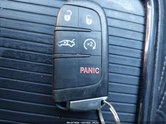 Chrysler 300 300s Image 11