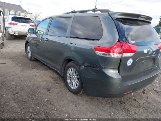 Toyota Sienna Xle V6 8 Passenger Image 4