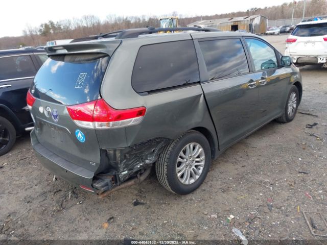 Toyota Sienna Xle V6 8 Passenger Image 7