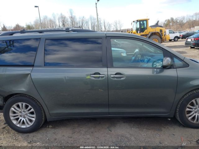 Toyota Sienna Xle V6 8 Passenger Image 9