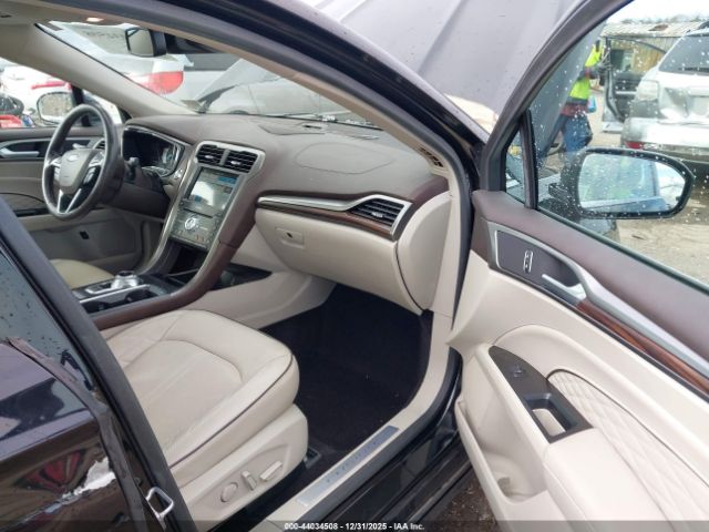 Ford Fusion Platinum Image 9