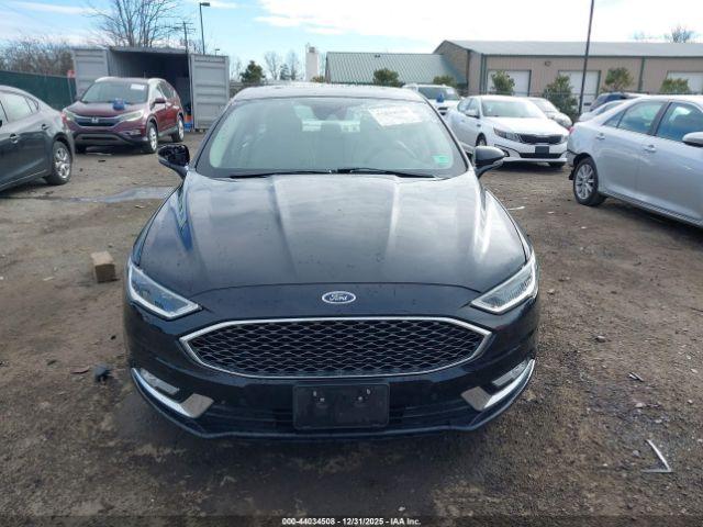 Ford Fusion Platinum Image 12
