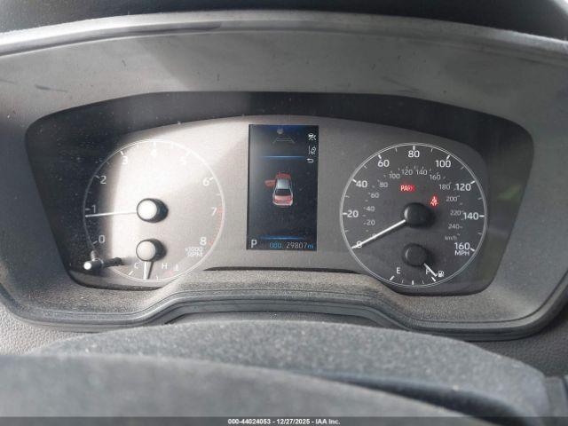 Toyota Corolla Le Image 13