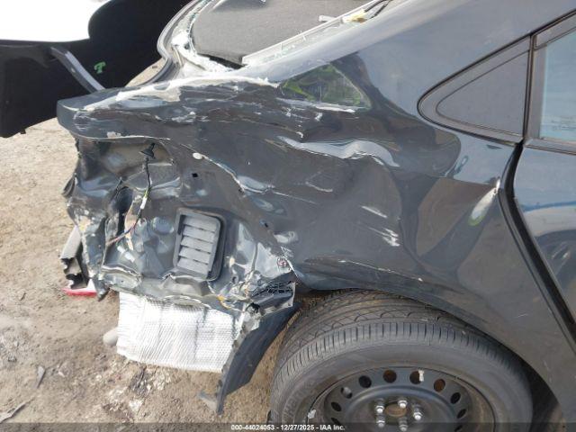 Toyota Corolla Le Image 7