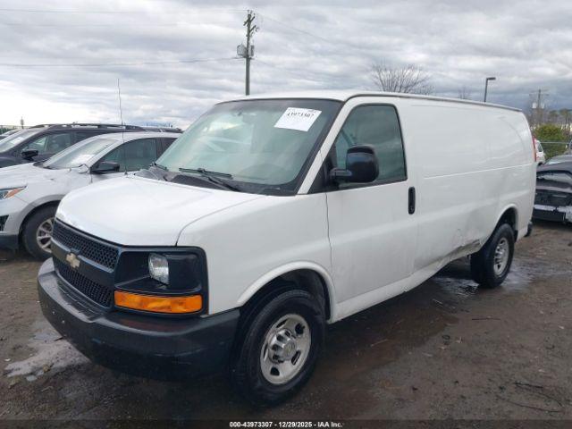 Chevrolet Express Work Van Image 5