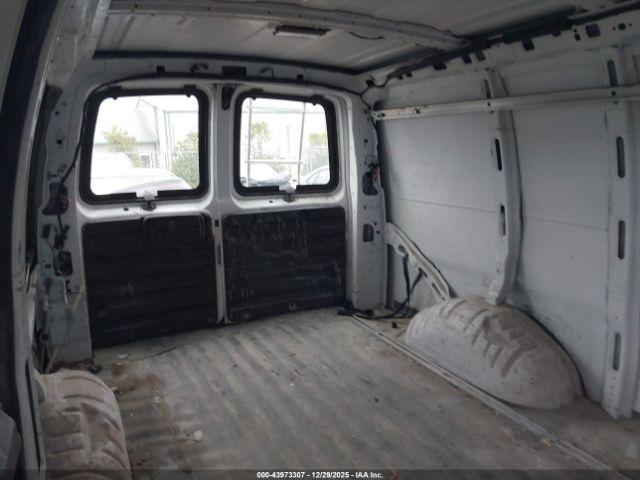 Chevrolet Express Work Van Image 8